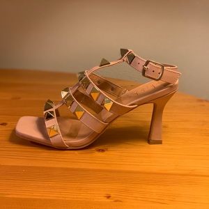 Nicole Miller new women studs sandals size 8